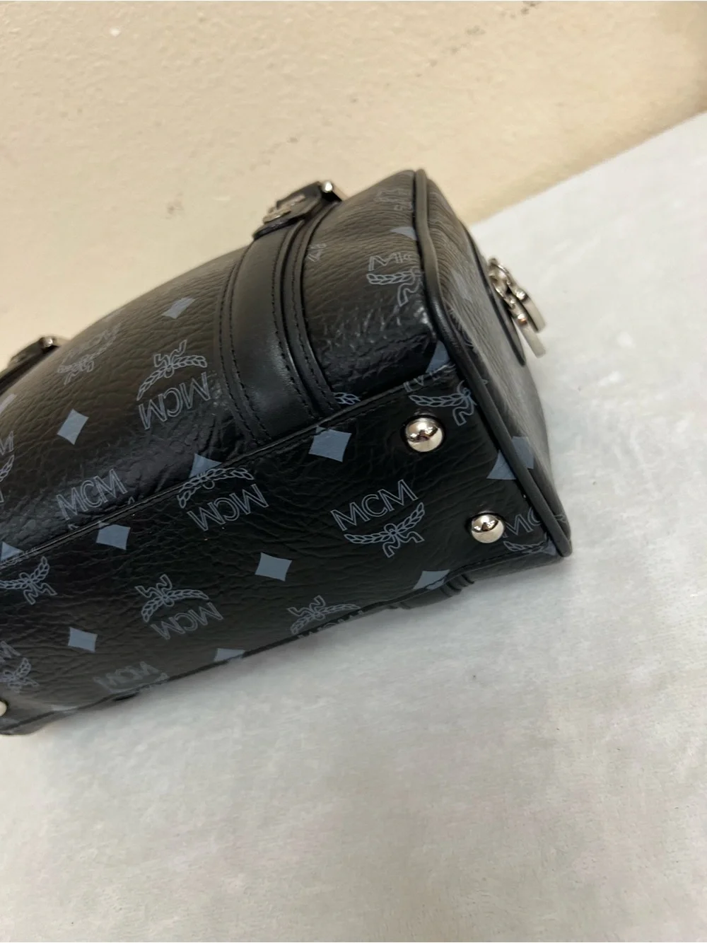 AUTH MCM BOSTON 20